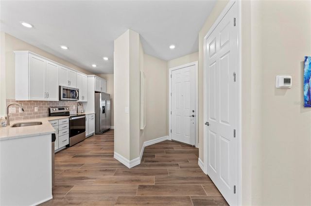 13837 VADINI STREET, Venice, FL 34293