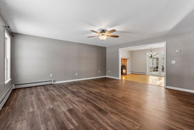 22 Old Hardwick Rd, Petersham, MA 01366