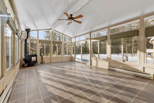 22 Old Hardwick Rd, Petersham, MA 01366