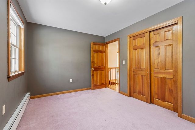 22 Old Hardwick Rd, Petersham, MA 01366