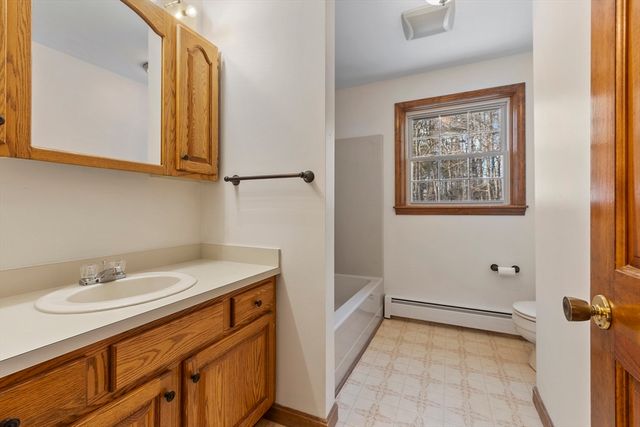 22 Old Hardwick Rd, Petersham, MA 01366