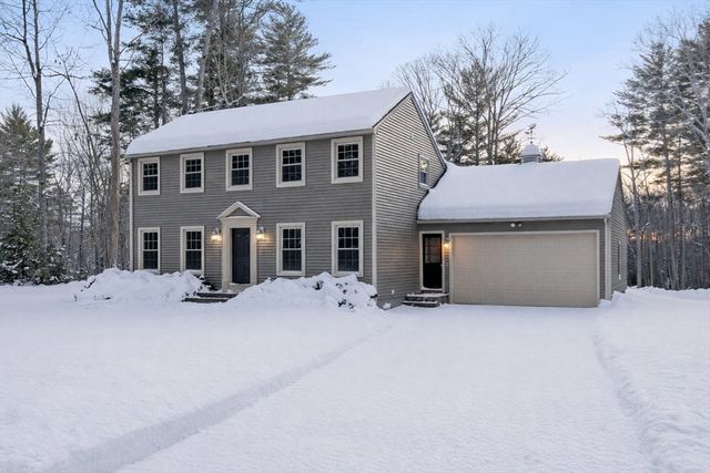 22 Old Hardwick Rd, Petersham, MA 01366