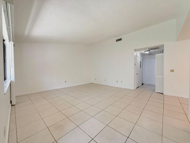 3070 Collin Drive B, West Palm Beach, FL 33406