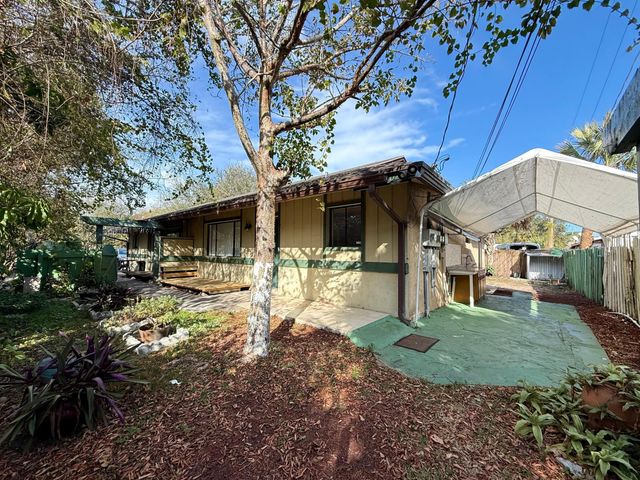 3070 Collin Drive B, West Palm Beach, FL 33406