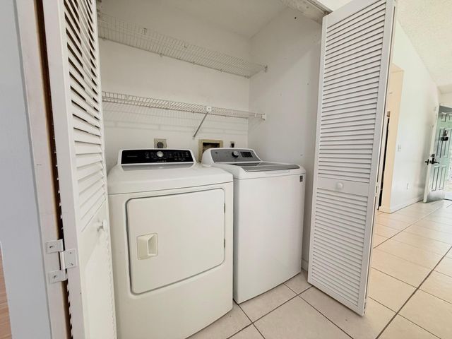 3070 Collin Drive B, West Palm Beach, FL 33406