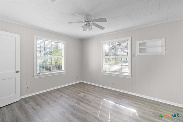 606 W Gayle Street, Edna, TX 77957