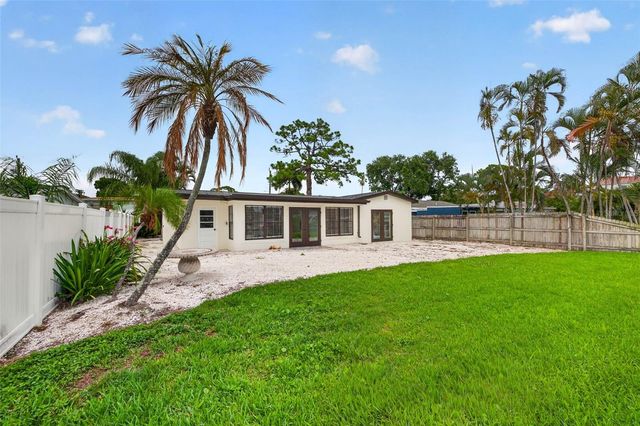 4800 VENETIAN BOULEVARD NE, St Petersburg, FL 33703