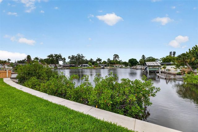 4800 VENETIAN BOULEVARD NE, St Petersburg, FL 33703