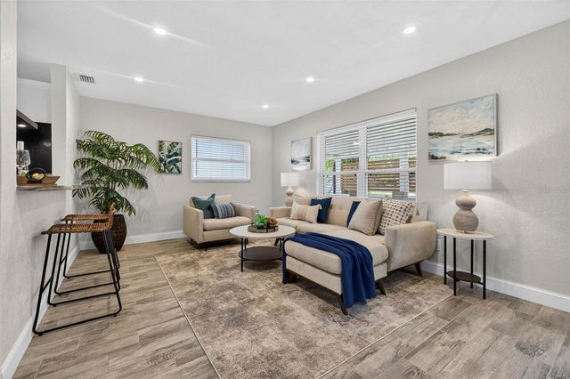 4800 VENETIAN BOULEVARD NE, St Petersburg, FL 33703
