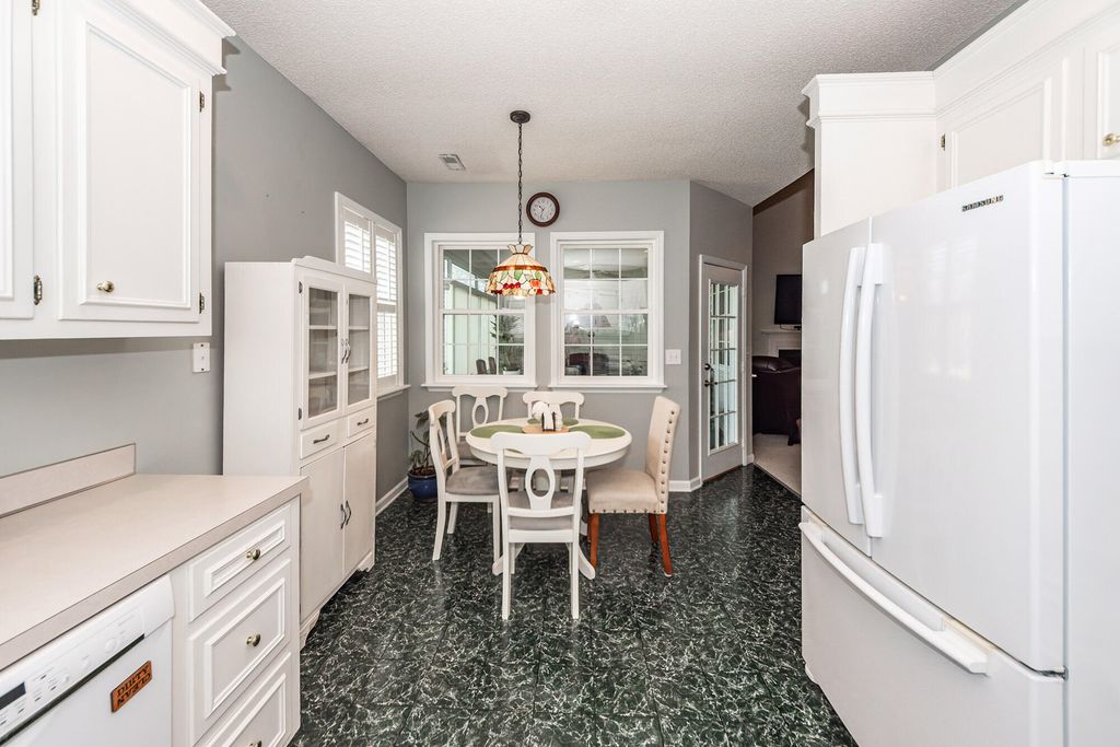 Image 15 of property listing at 120 Innisbrook Bend, Summerville, SC 29483