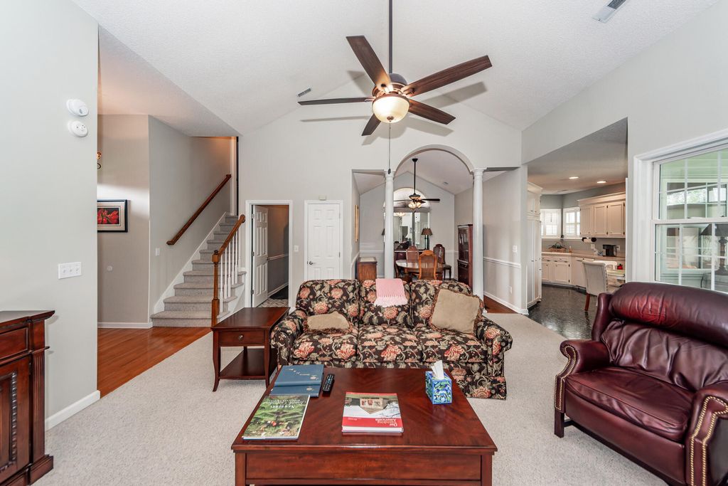 Image 7 of property listing at 120 Innisbrook Bend, Summerville, SC 29483