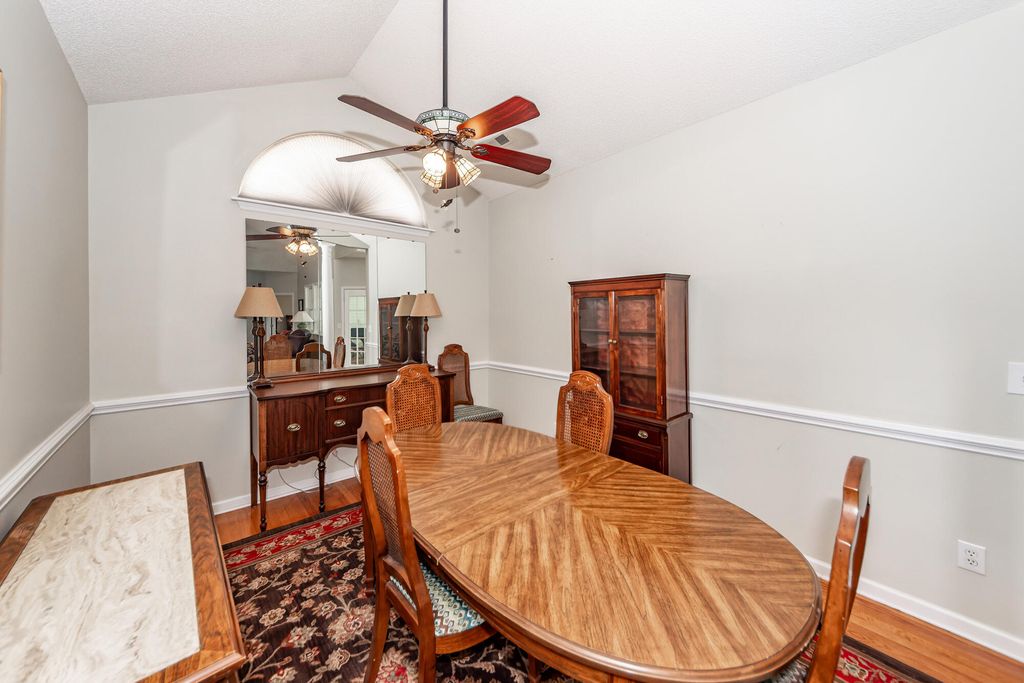 Image 9 of property listing at 120 Innisbrook Bend, Summerville, SC 29483