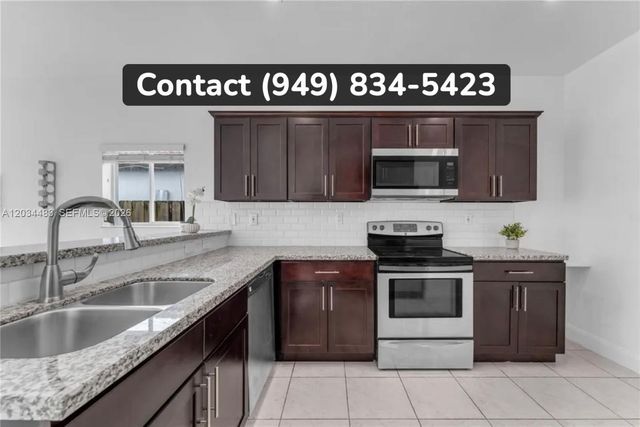 28037 SW 133rd Pl, Homestead, FL 33033