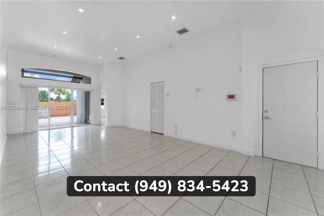 28037 SW 133rd Pl, Homestead, FL 33033