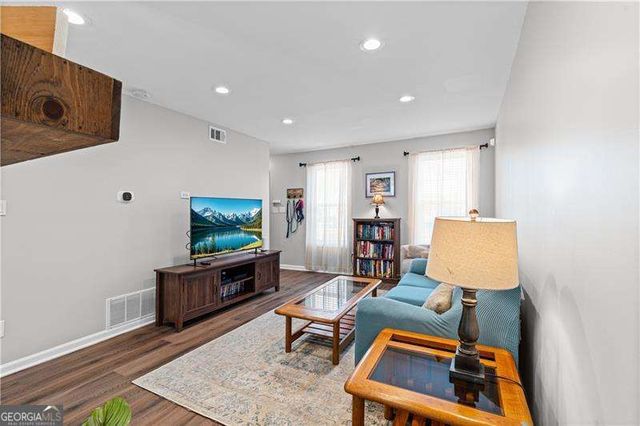 7750 Roswell Road 9E, Atlanta, GA 30350