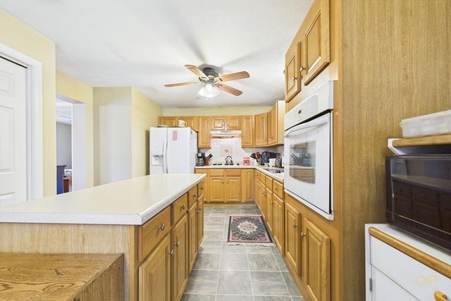 139 Chace Rd, Freetown, MA 02717