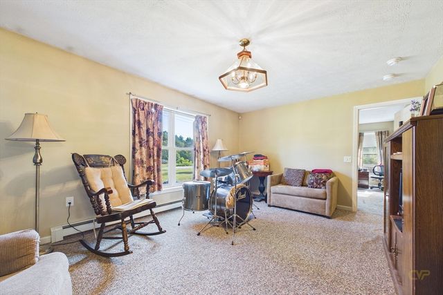 139 Chace Rd, Freetown, MA 02717