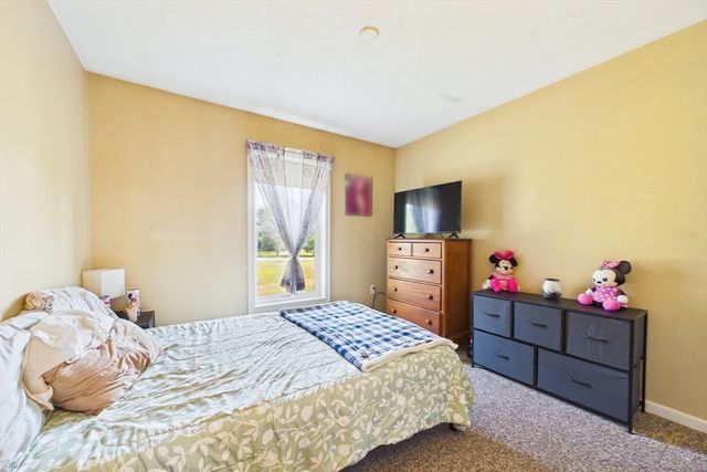 139 Chace Rd, Freetown, MA 02717