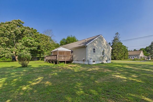 139 Chace Rd, Freetown, MA 02717