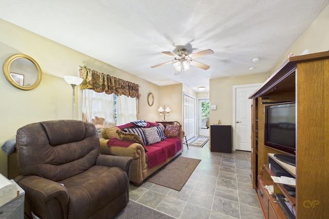 139 Chace Rd, Freetown, MA 02717