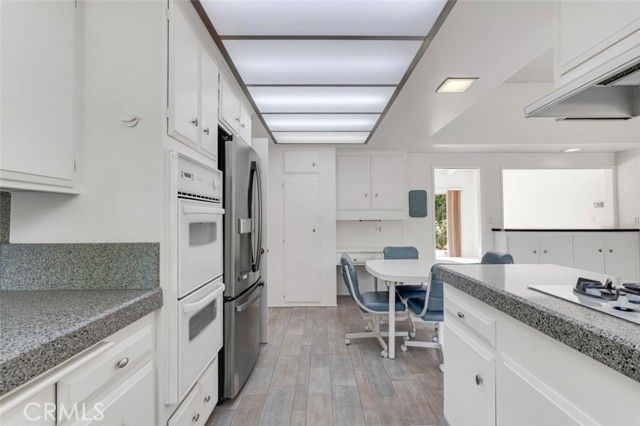 5900 Kentland Avenue, Woodland Hills (los Angeles), CA 91367