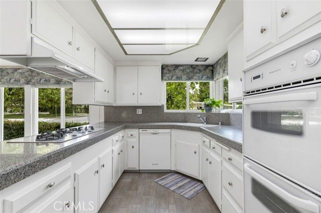 5900 Kentland Avenue, Woodland Hills (los Angeles), CA 91367