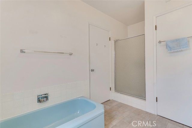 5900 Kentland Avenue, Woodland Hills (los Angeles), CA 91367