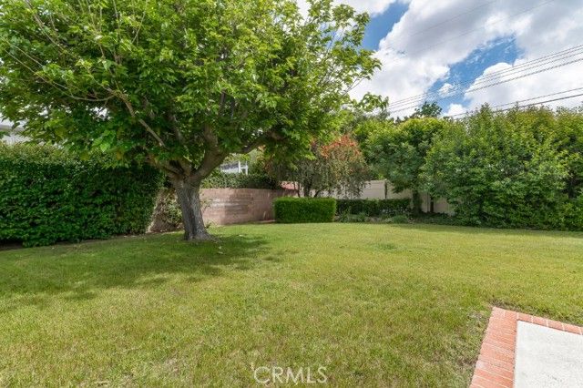 5900 Kentland Avenue, Woodland Hills (los Angeles), CA 91367