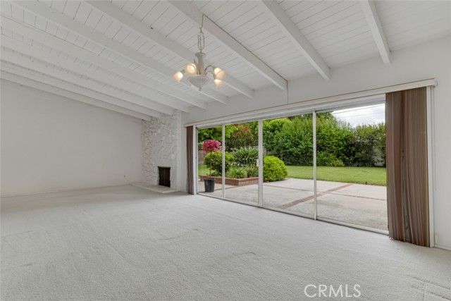 5900 Kentland Avenue, Woodland Hills (los Angeles), CA 91367