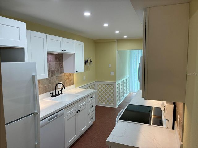4705 1ST STREET NE 135, St Petersburg, FL 33703