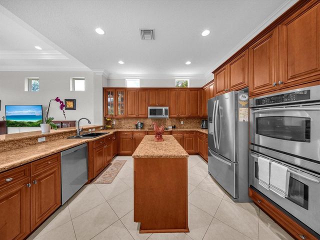 7678 NW 117th Lane, Parkland, FL 33076