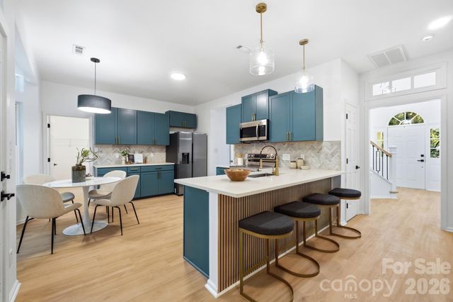 6102 Garamond Court, Charlotte, NC 28270