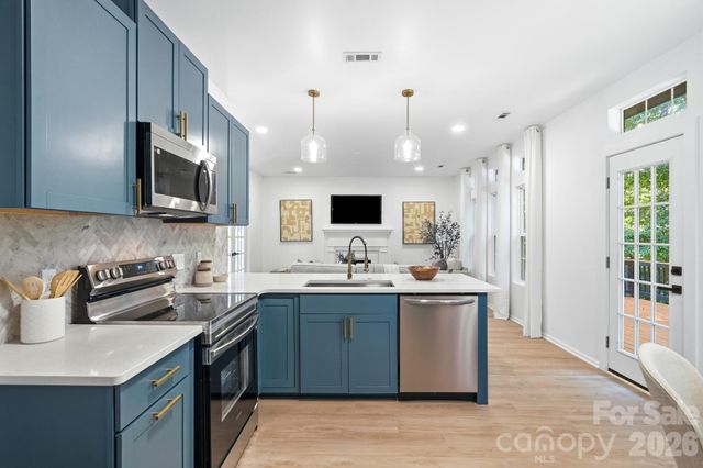 6102 Garamond Court, Charlotte, NC 28270