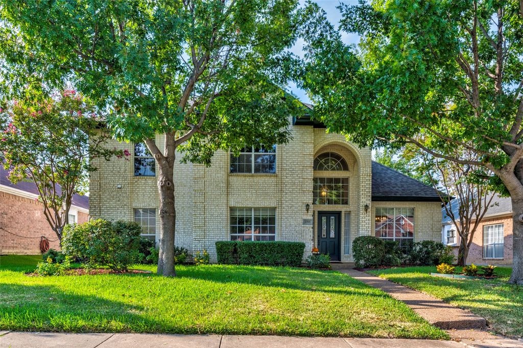2708 Carmel Drive, Carrollton, TX 75006 — exterior