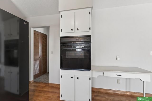 3921 Terrace Drive, Omaha, NE 68134