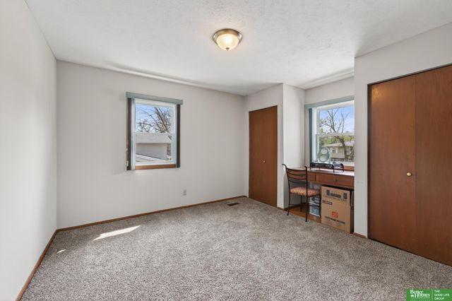 3921 Terrace Drive, Omaha, NE 68134