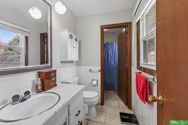 3921 Terrace Drive, Omaha, NE 68134