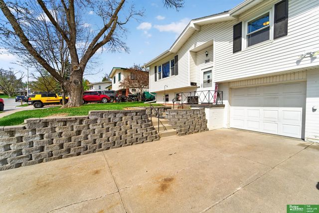 3921 Terrace Drive, Omaha, NE 68134