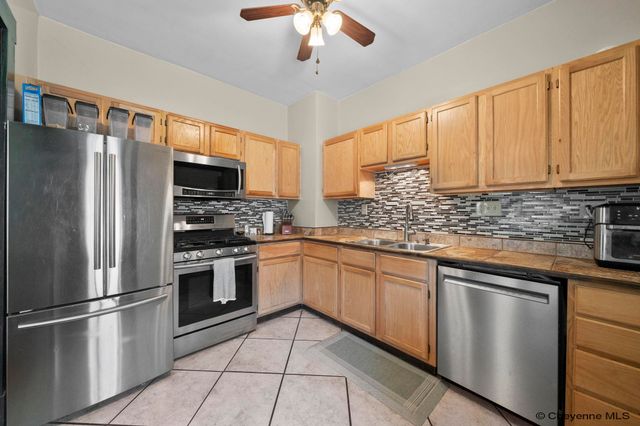 1219 COSGRIFF CT, Cheyenne, WY 82001
