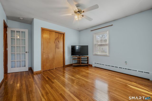 15 Sunnieside Drive, East Lyme, CT 06357