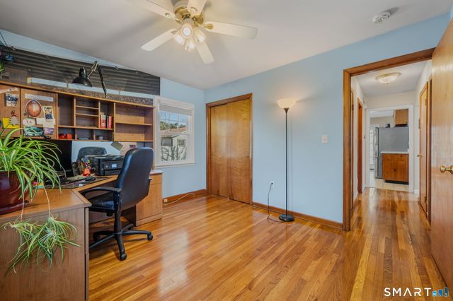 15 Sunnieside Drive, East Lyme, CT 06357