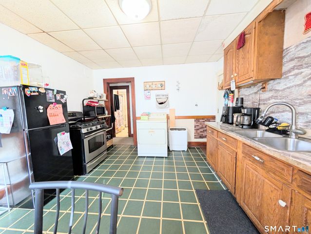 106 Edin Avenue, Waterbury, CT 06706