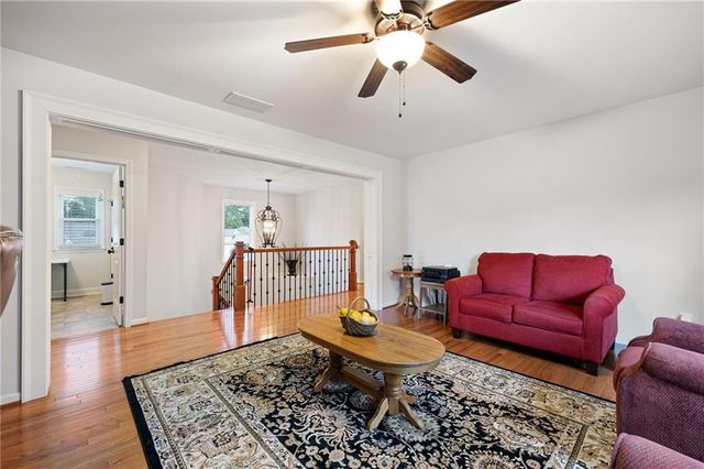 307 Cornerstone Trace, Woodstock, GA 30188