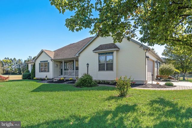 311 EAYRESTOWN RD, Southampton, NJ 08088