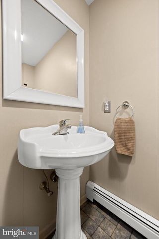 311 EAYRESTOWN RD, Southampton, NJ 08088