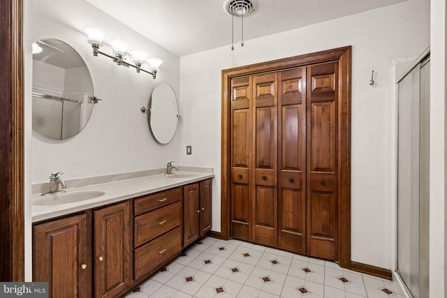 311 EAYRESTOWN RD, Southampton, NJ 08088