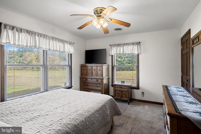 311 EAYRESTOWN RD, Southampton, NJ 08088