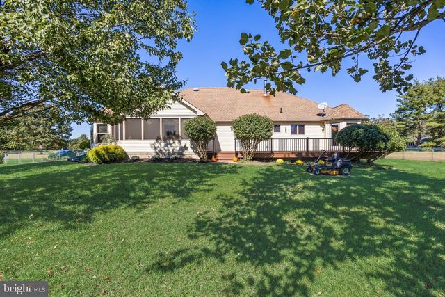 311 EAYRESTOWN RD, Southampton, NJ 08088