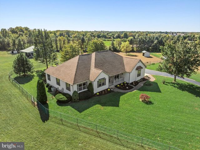 311 EAYRESTOWN RD, Southampton, NJ 08088