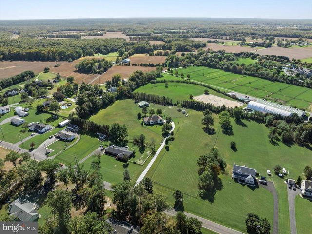 311 EAYRESTOWN RD, Southampton, NJ 08088